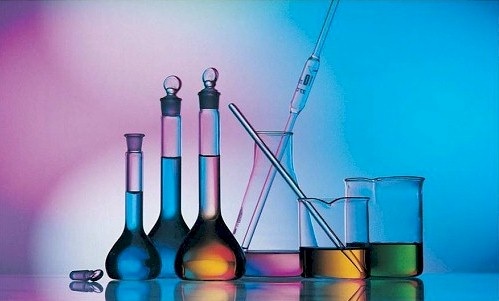 ما الطريقة المناسبة لتدريس الكيمياء في المدارس؟